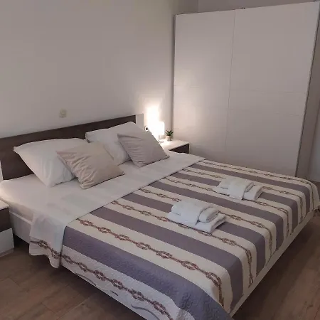 Couette-café & Poppy Rose 3*